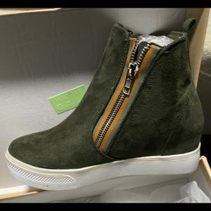 BNIB  “YOKI” suede sneaker-style boots in “Olive” green.